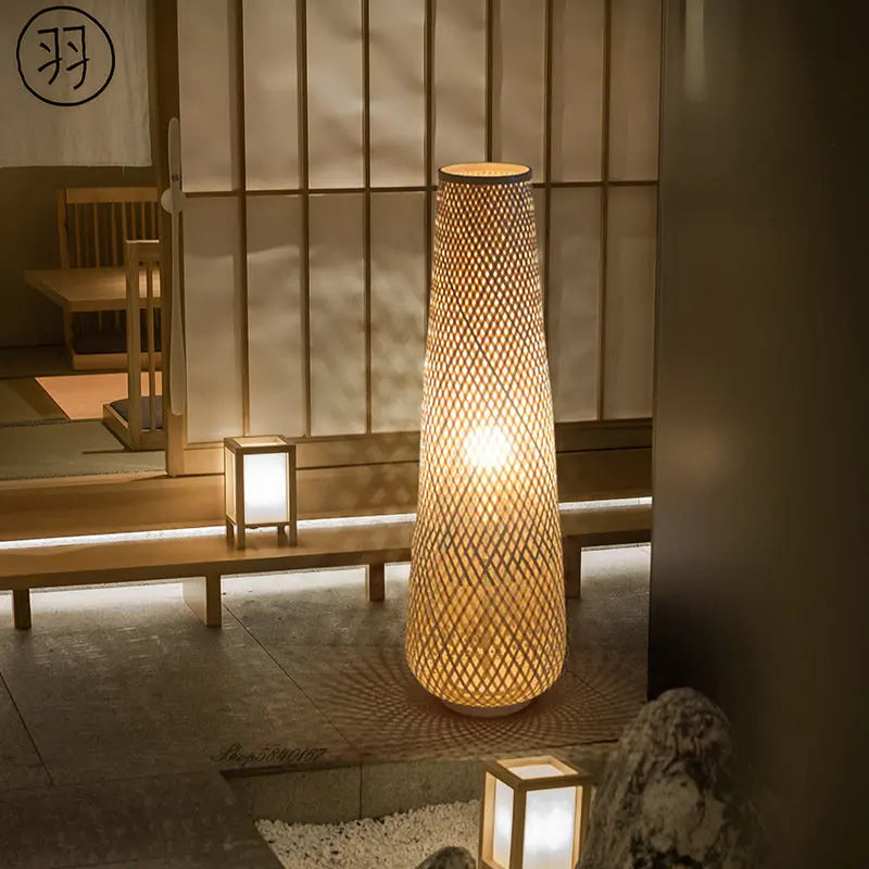 Lampadaire en Rotin Tressé Main | ALOE