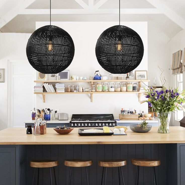 Suspension Rotin Boule Noire | ORIONIS