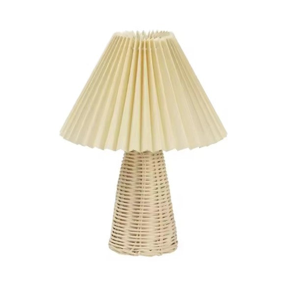 Lampe en rotin plissée
