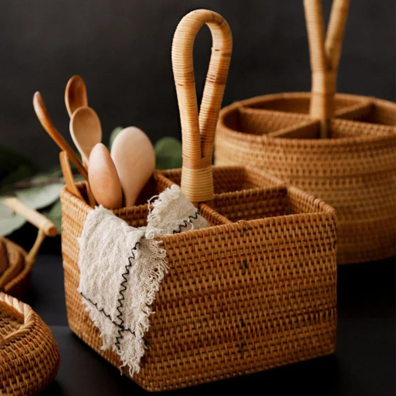 Panier à Couverts en Rotin